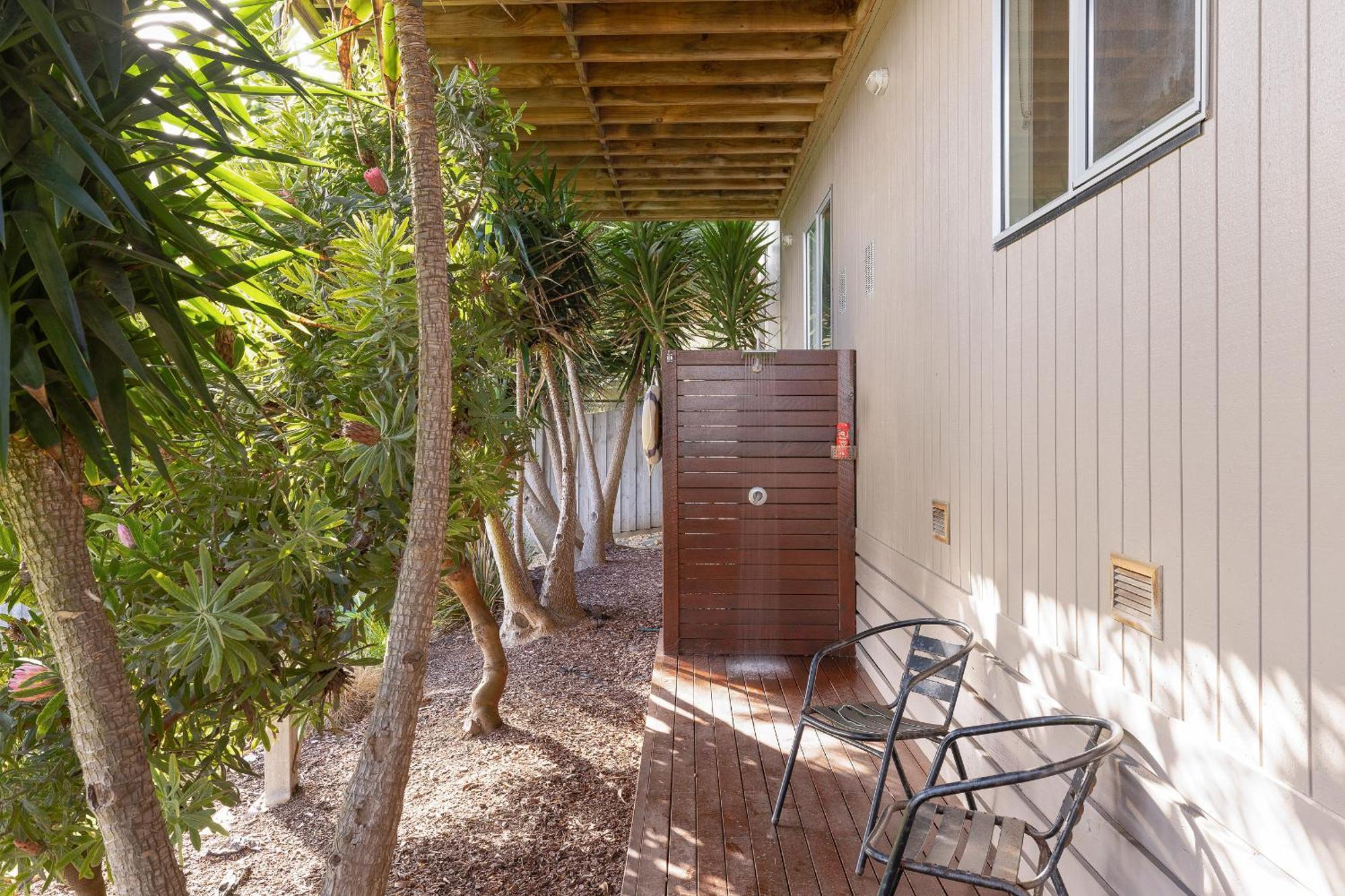 Saltwater Breeze Retreat Holiday home